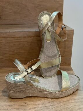 ese O ese Gold Metallic Leather Espadrille Wedge Sandals Spain 39 / US 8.5